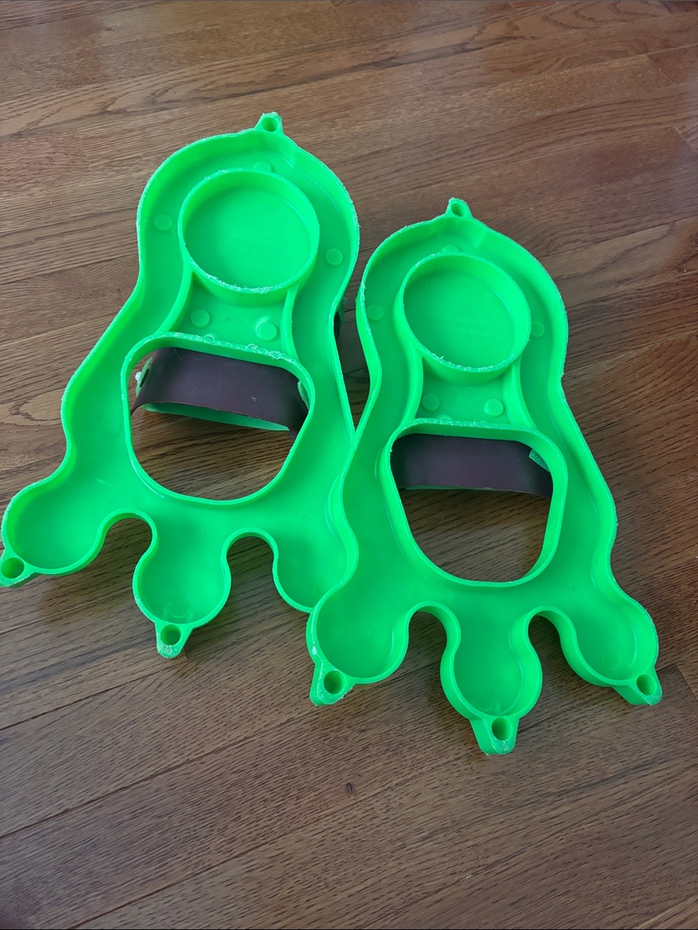 Sport Fun Kids Velcro Strap on Monster Dinosaur Feet Costume or Play - Picture 5 of 13